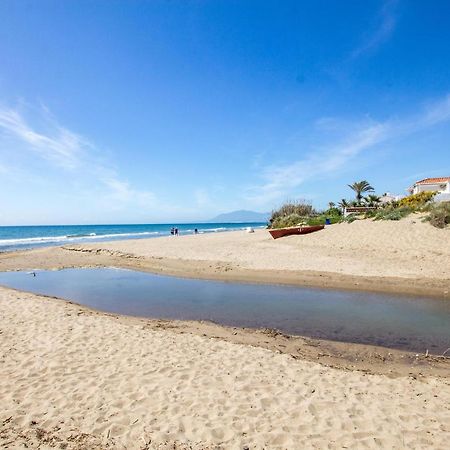 Perfectly Located Beachside Apartment In Elviria ماربيا المظهر الخارجي الصورة